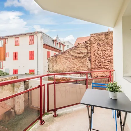 Design Et Confortable *