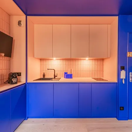 Design Et Confortable Apartament