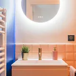 Design Et Confortable Lejlighed